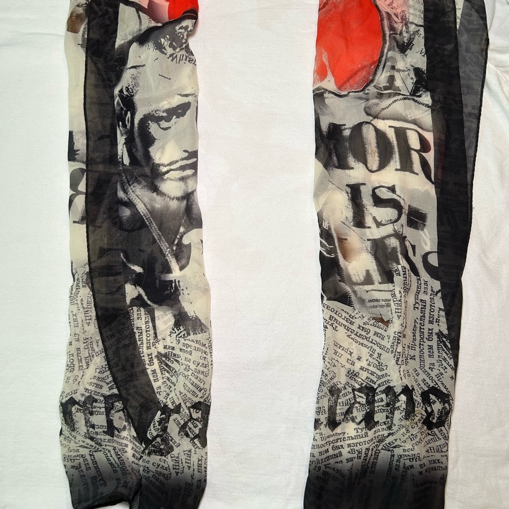 John Galliano Newsprint Newspaper Black and Cream Scarf - Picture 4 of 7